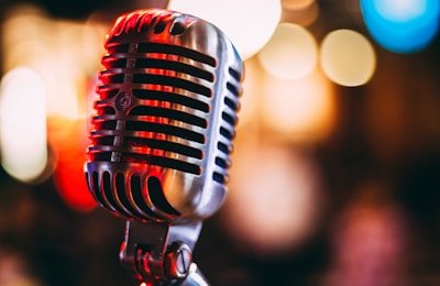 吃瓜51：某知名歌手演唱会假唱被实锤，观众现场录音曝光