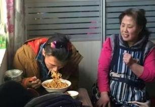 娱乐吃瓜酱上海老爷爷,揭秘都市老人的快乐生活